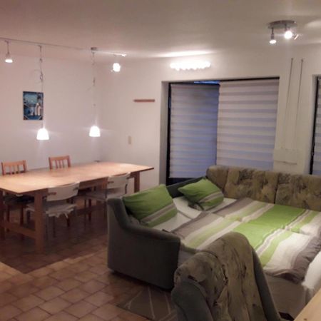 Kleine Ferienwohnung Am Stadtrand Von Лайпциг Екстериор снимка