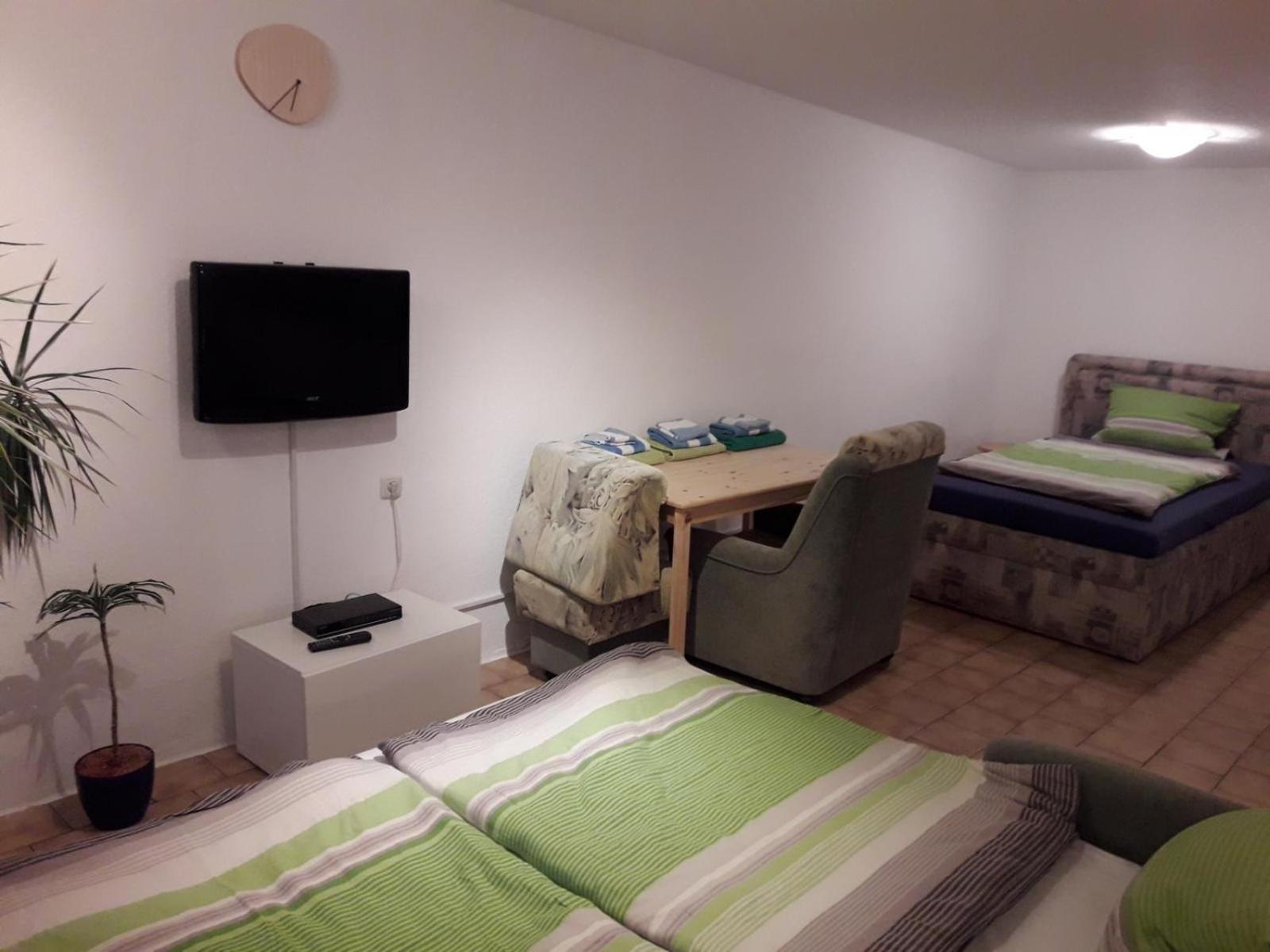 Kleine Ferienwohnung Am Stadtrand Von Лайпциг Екстериор снимка