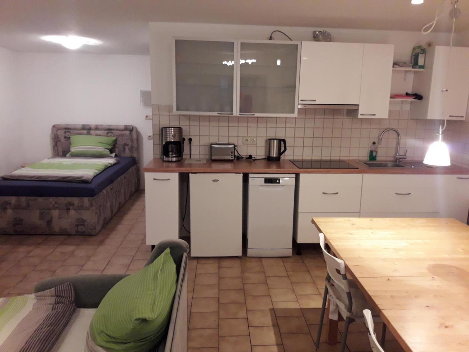 Kleine Ferienwohnung Am Stadtrand Von Лайпциг Екстериор снимка