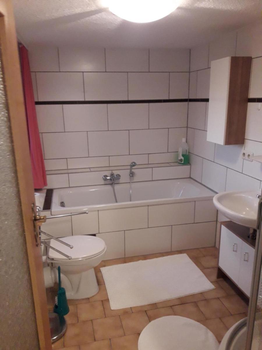 Kleine Ferienwohnung Am Stadtrand Von Лайпциг Екстериор снимка