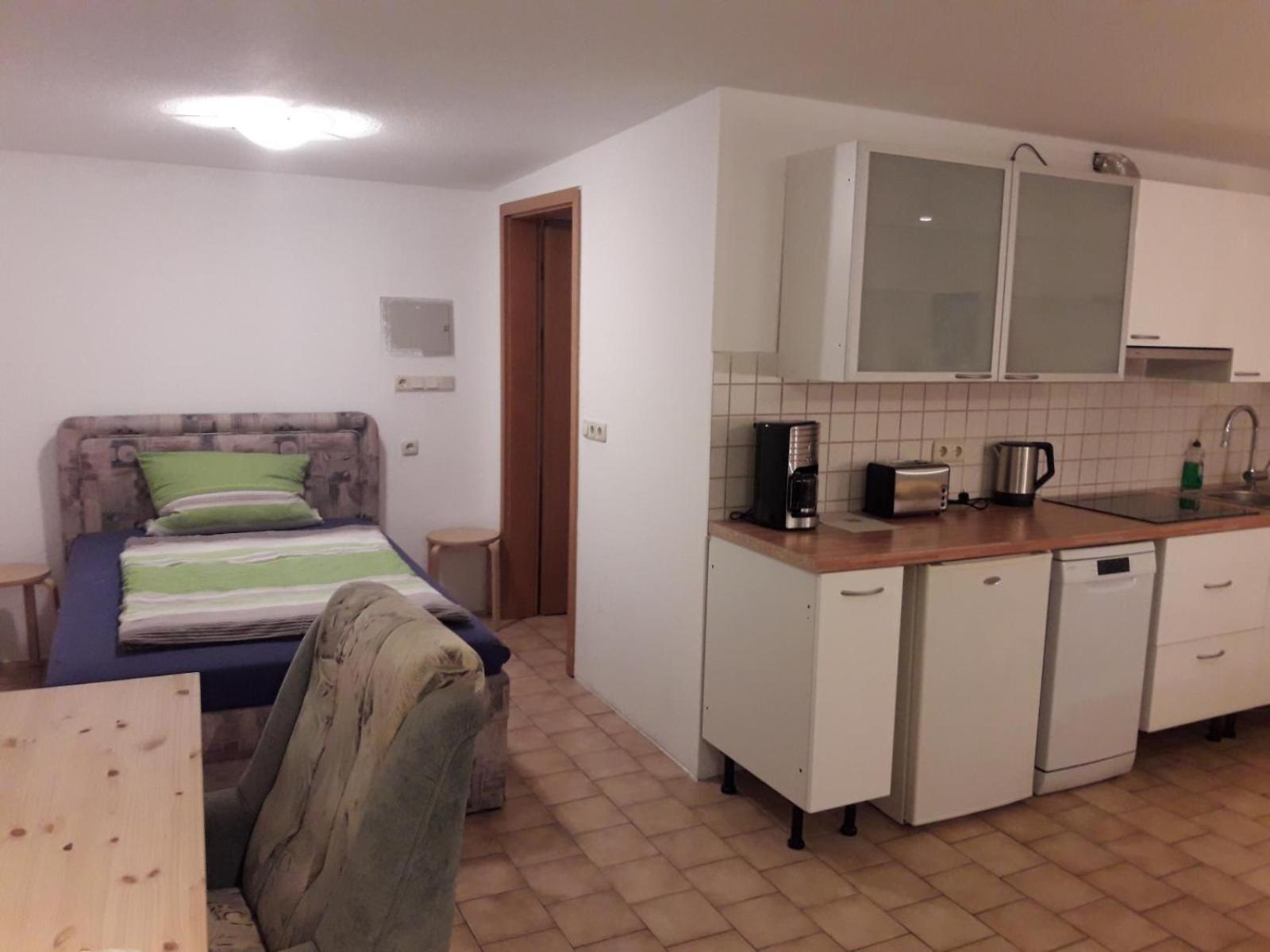 Kleine Ferienwohnung Am Stadtrand Von Лайпциг Екстериор снимка